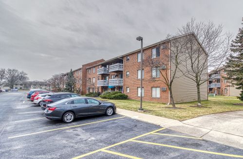 1209 Winslowe Dr, Palatine, IL 60074-8514