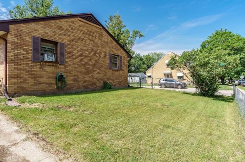 2115 Richmond St, Rockford, IL 61101-3358