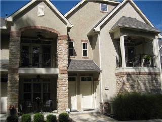 2343 Keep Pl, Columbus, OH 43204-4989