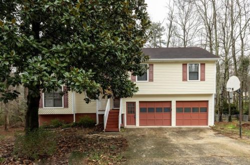 3035 Sumit Wood Dr, Kennesaw, GA 30152-4151