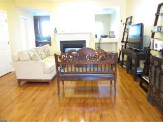71 Hoover Ave, Princeton NJ  08540-4635 exterior