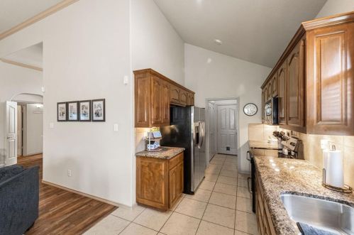 6108 Kristen Dr, Fort Worth TX  76131-1281 exterior