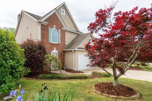 1145 Birchwood Ln, Roswell, GA 30076-4212