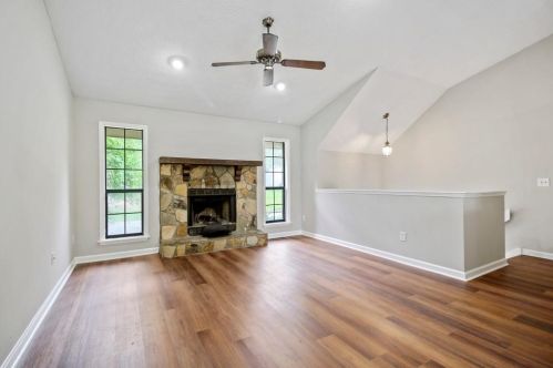 123 Timothy Ln, Lilburn, GA 30047-3661