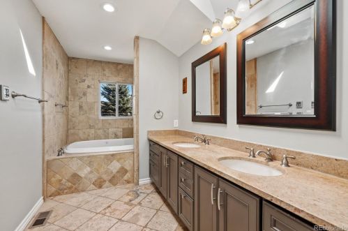 746 Monaco Pkwy, Denver CO  80220-6041 exterior