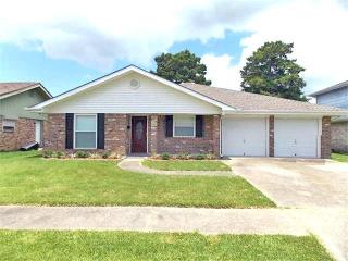 625 Marlin Ct, Gretna LA  70056-2976 exterior