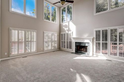 1467 Candleberry Ct, Lilburn, GA 30047-6771
