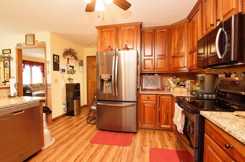 5541 Meissen Dr, Springfield OH  45502-8878 exterior