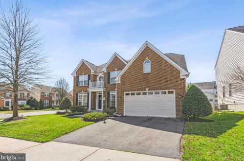6758 Edgartown Way, Gainesville, VA 20155-4475