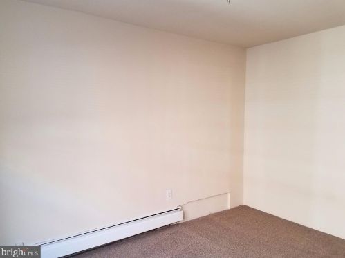 6819 Jackson St, Philadelphia PA  19135-2211 exterior