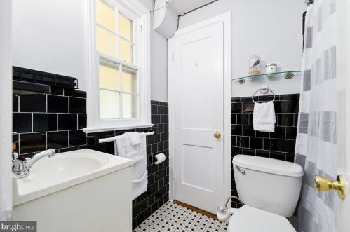 10015 Brunett Ave, Silver Spring MD 20901-2205 exterior