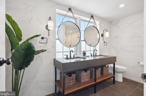 503 22nd St, Philadelphia PA  19146-1256 exterior