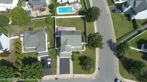 9 Lena Ln, Berkeley Township, NJ 08721-2469