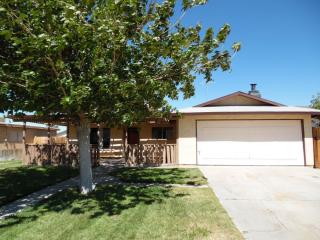 400 Gordon St, Ridgecrest, CA 93555-4511