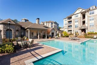 2825 Windy Hill Rd, Marietta GA  30067-6106 exterior