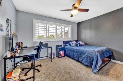 6236 Woodsboro Ave, Anaheim CA  92807-2347 exterior