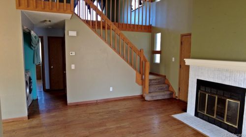 17641 Temple Dr, Denver, CO 80015-2709