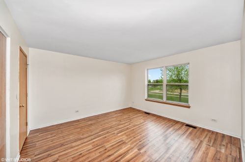 1217 Cpe Cod Ln, Pingree Grove IL  60140-2001 exterior