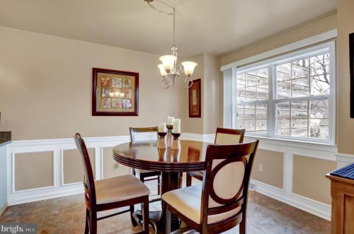 16 Mill Pond Dr, Lancaster PA  17603-7411 exterior