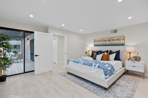 3360 Chevy Chase Dr, Glendale CA  91206-1428 exterior