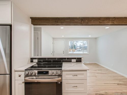 6814 53rd Ave, Arvada CO  80002-3906 exterior