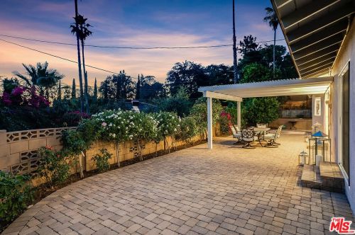 4915 Glencove Ave, Glendale CA 91214-1610 exterior