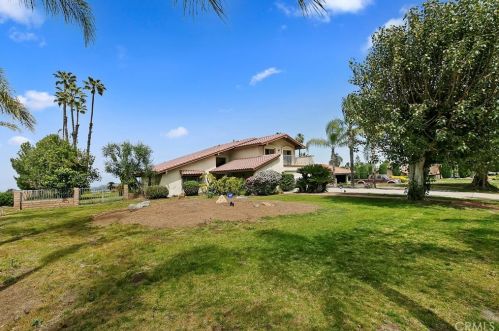 16350 Rancho Escondido Dr, Riverside CA  92506-5816 exterior