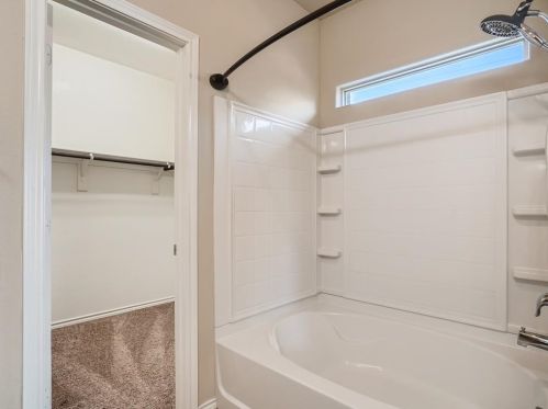 5009 Grayson Rdg Dr, Fort Worth TX  76179 exterior