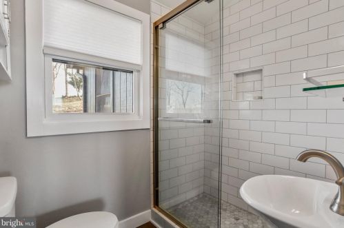 1034 Toms Knob Approach, Lost City WV 26810-8428 exterior