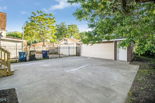 2006 4th Ave, Broadview IL  60153-3325 exterior