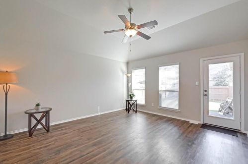 1042 Pleasant Bnd, Conroe TX  77301-1898 exterior