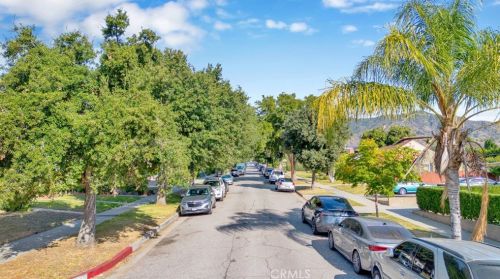 1755 Glenwood Rd, Glendale CA  91201-1543 exterior