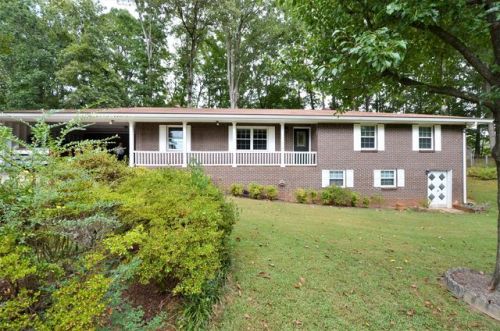4555 Hemlock Dr, Austell, GA 30106-1929