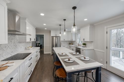 170 Huntcliff Pt, Atlanta GA  30350-1601 exterior