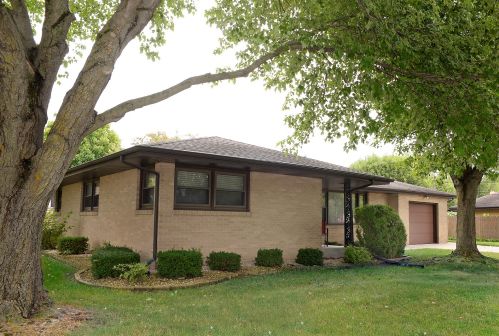 1410 Price St, Ottawa, IL 61350-1710