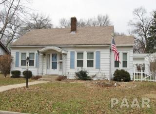 815 Winter St, Pekin, IL 61554-4742