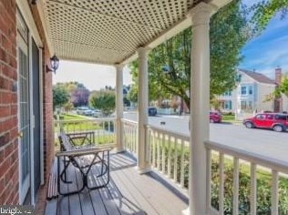 6601 Forsythia St, Springfield VA  22150-1102 exterior