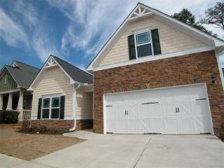 71 Stonewood Creek Dr, Dallas, GA 30132-9302