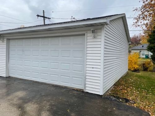 302 East St, Lorenzo, IL 60481-1315