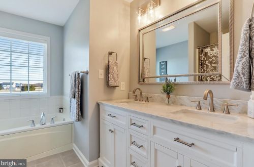 67 Tinning Ct, Hedgesville WV 25427-7367 exterior