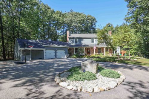 4 Bayberry Dr, Amherst, NH 03031-2515