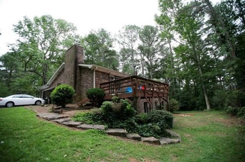 6064 Old Sycamore Rd, Buford, GA 30518-2164