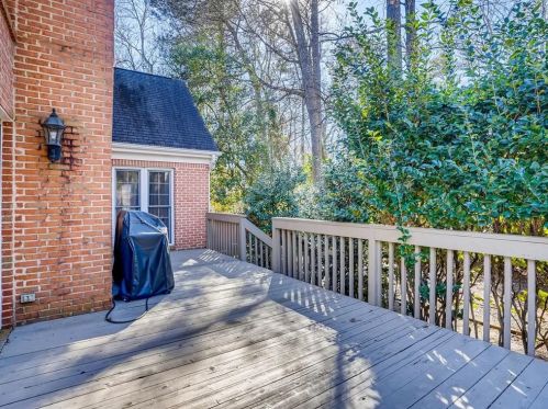 1696 Harts Run, Atlanta GA  30341-1756 exterior