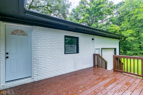 2892 Humphries Dr, Atlanta GA  30354-2434 exterior