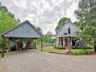 631 Pierce Chapel Rd, Newnan, GA 30263-4389