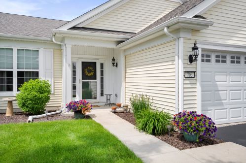 703 Glory Dr, Joliet, IL 60404-7036
