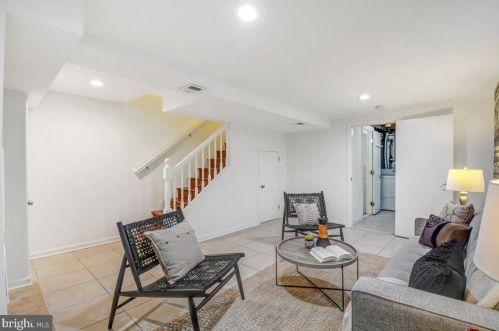 11929 Centerhill St, Silver Spring MD 20902-1155 exterior