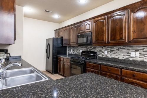 353 Branding Iron Trl, Fort Worth TX  76131-4582 exterior