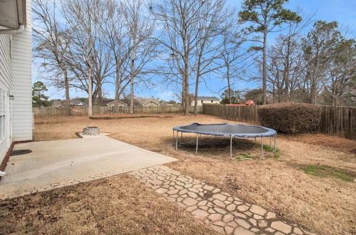 1001 Mccoy Dr, Conyers GA  30094-3602 exterior