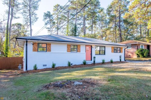 833 Cone Rd, Forest Park, GA 30297-3129